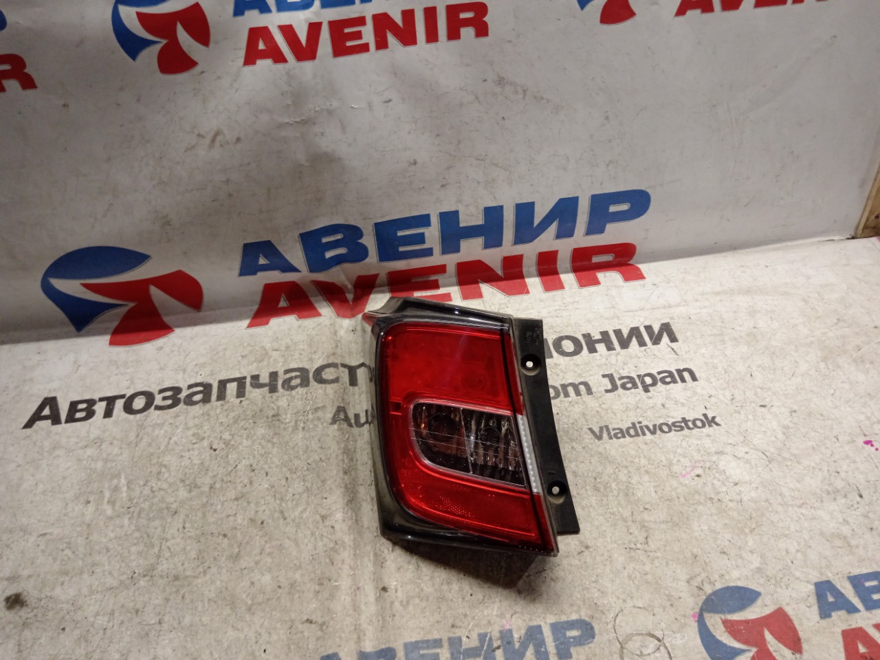 Стоп-сигнал HONDA FREED SPIKE GB3 задний левый (б/у)