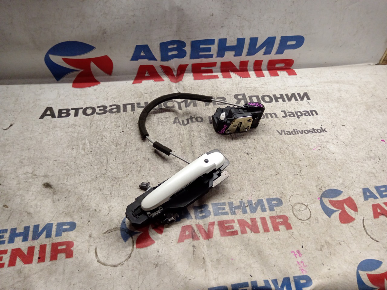 Замок 5-й двери NISSAN CUBE Z12 задний (б/у)