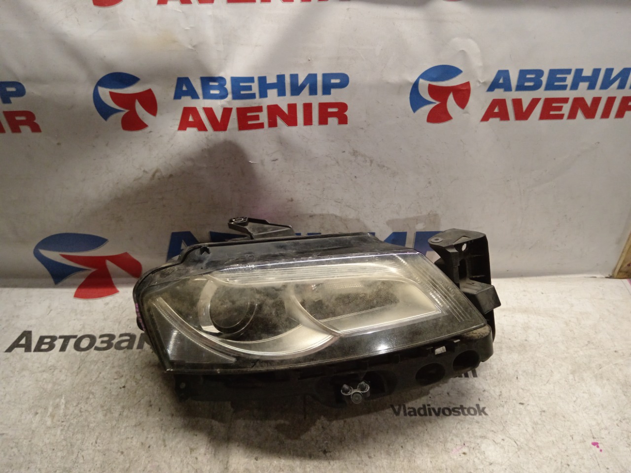 Фара AUDI A3 8P1 передняя правая (б/у)