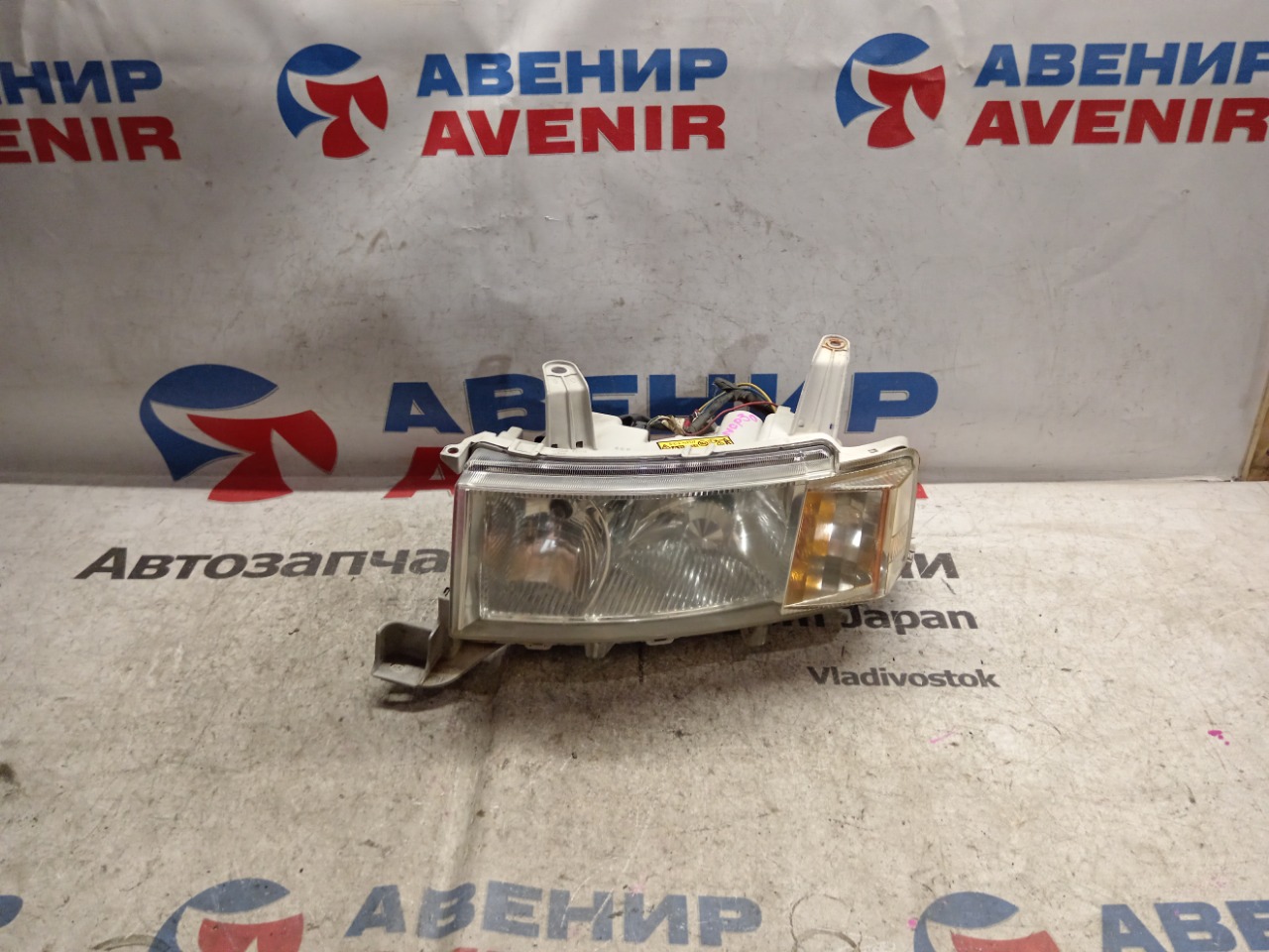 Фара TOYOTA BB NCP30 передняя левая (б/у)