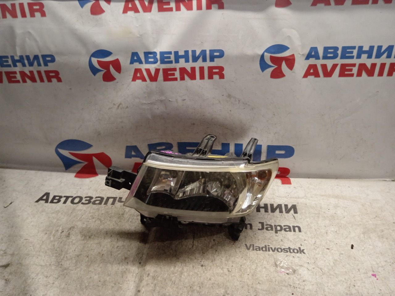 Фара TOYOTA BB QNC25 передняя левая (б/у)