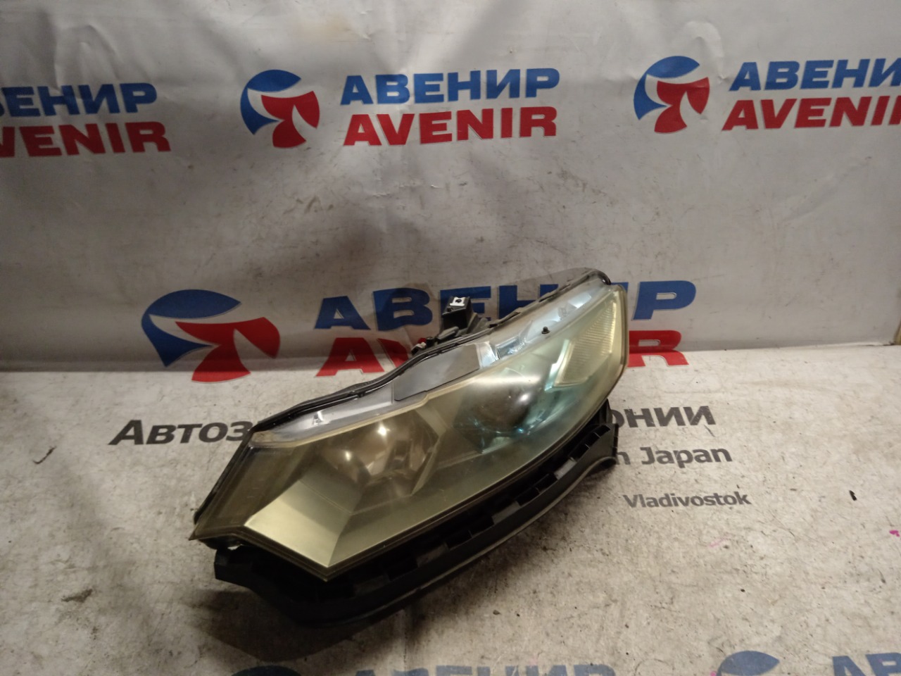 Фара HONDA INSIGHT ZE2 LDA передняя левая (б/у)