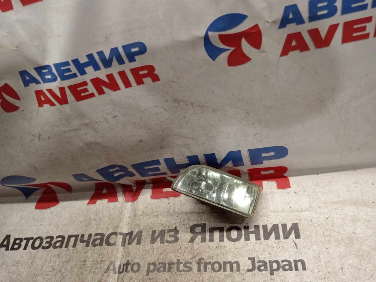 Туманка Toyota Progres JCG10 передняя левая