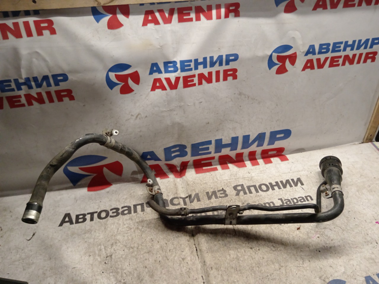 Горловина топливного бака TOYOTA ISIS ANM10 (б/у)