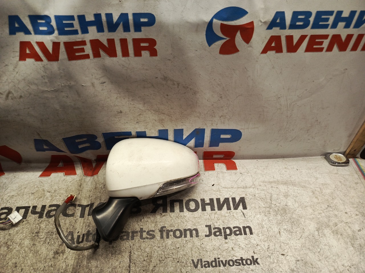 Зеркало Toyota Prius ZVW30 переднее левое