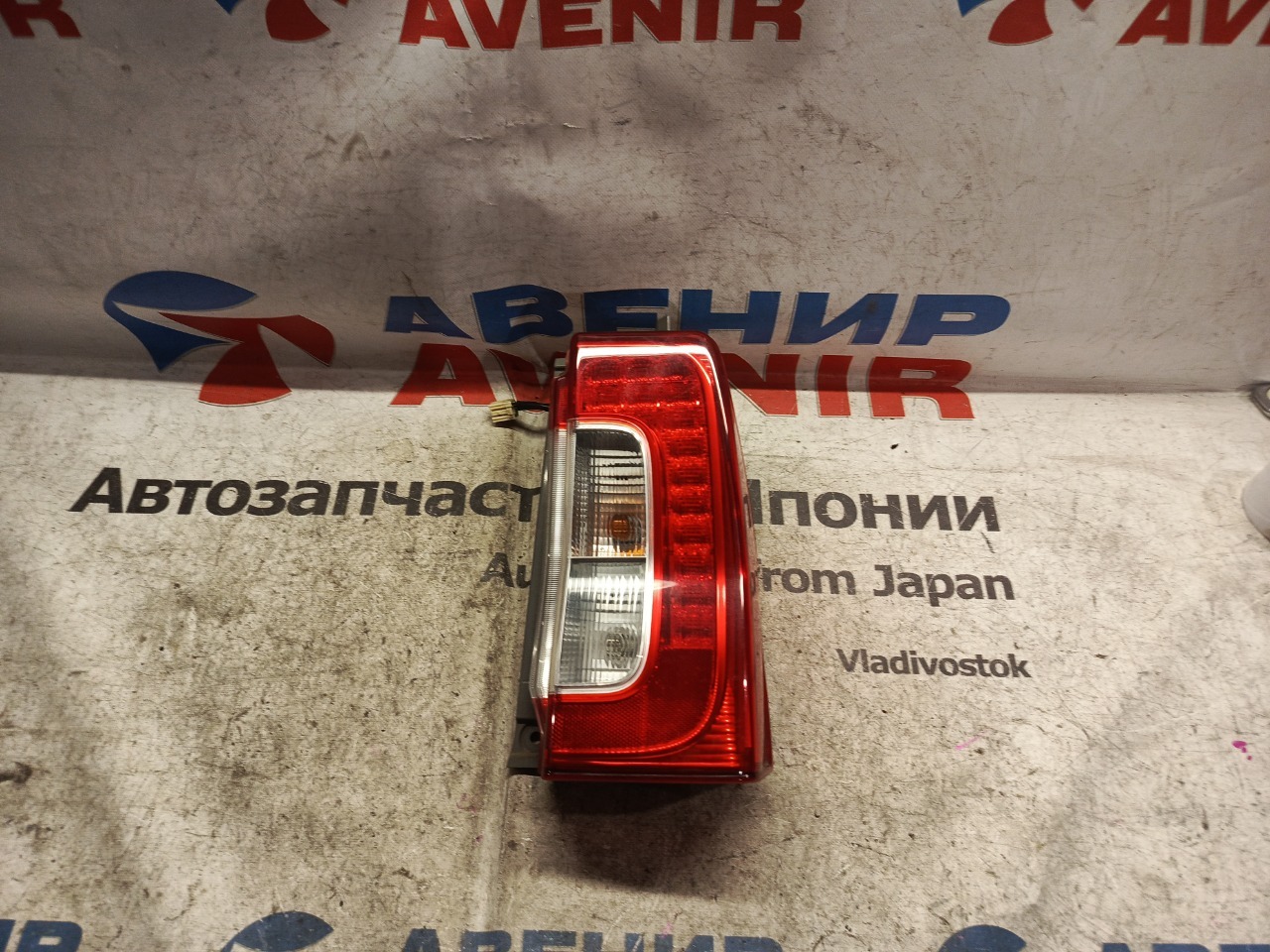Стоп-сигнал DAIHATSU TANTO LA600S KF задний правый (б/у)