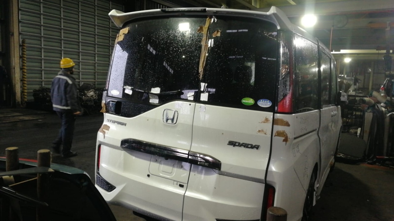 Дверь задняя HONDA STEPWGN RP1 (б/у)