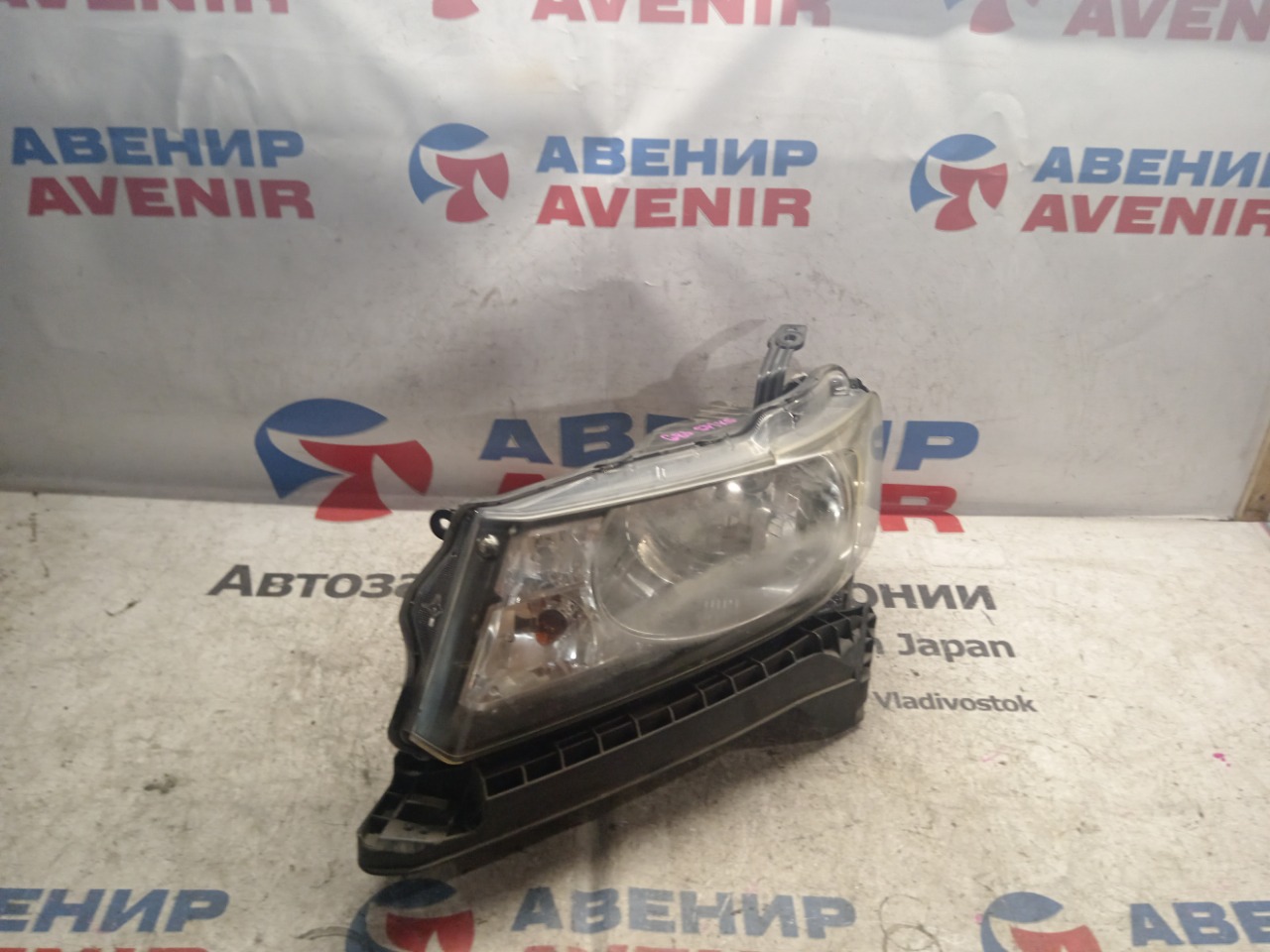 Фара HONDA FREED SPIKE GP3 передняя левая (б/у)