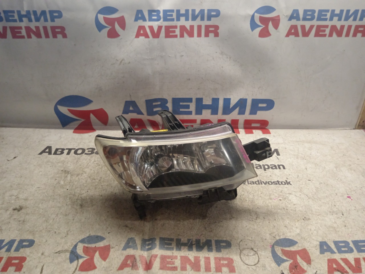 Фара TOYOTA BB QNC25 передняя правая (б/у)