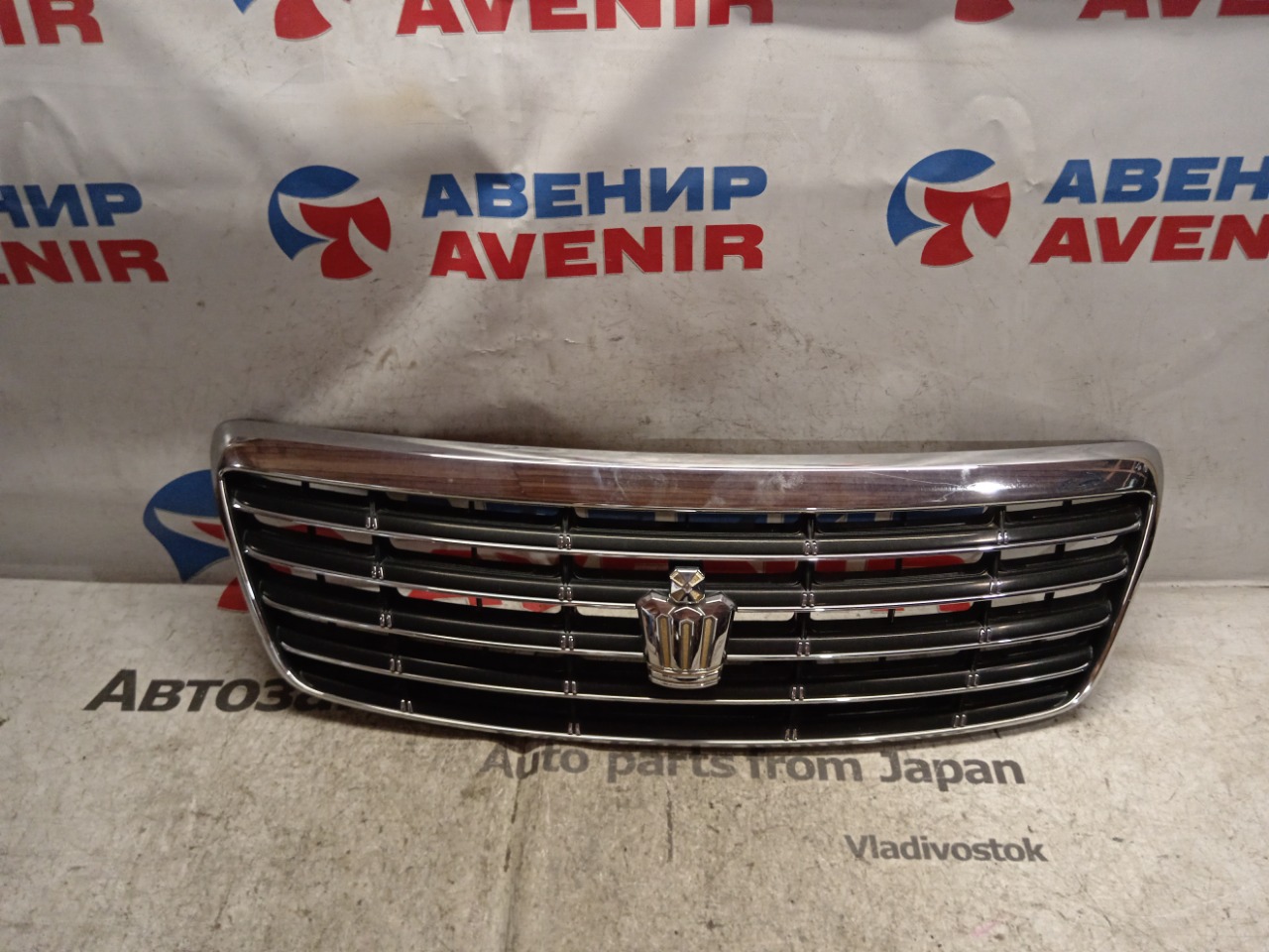 Решетка TOYOTA CROWN GRS180 (б/у)