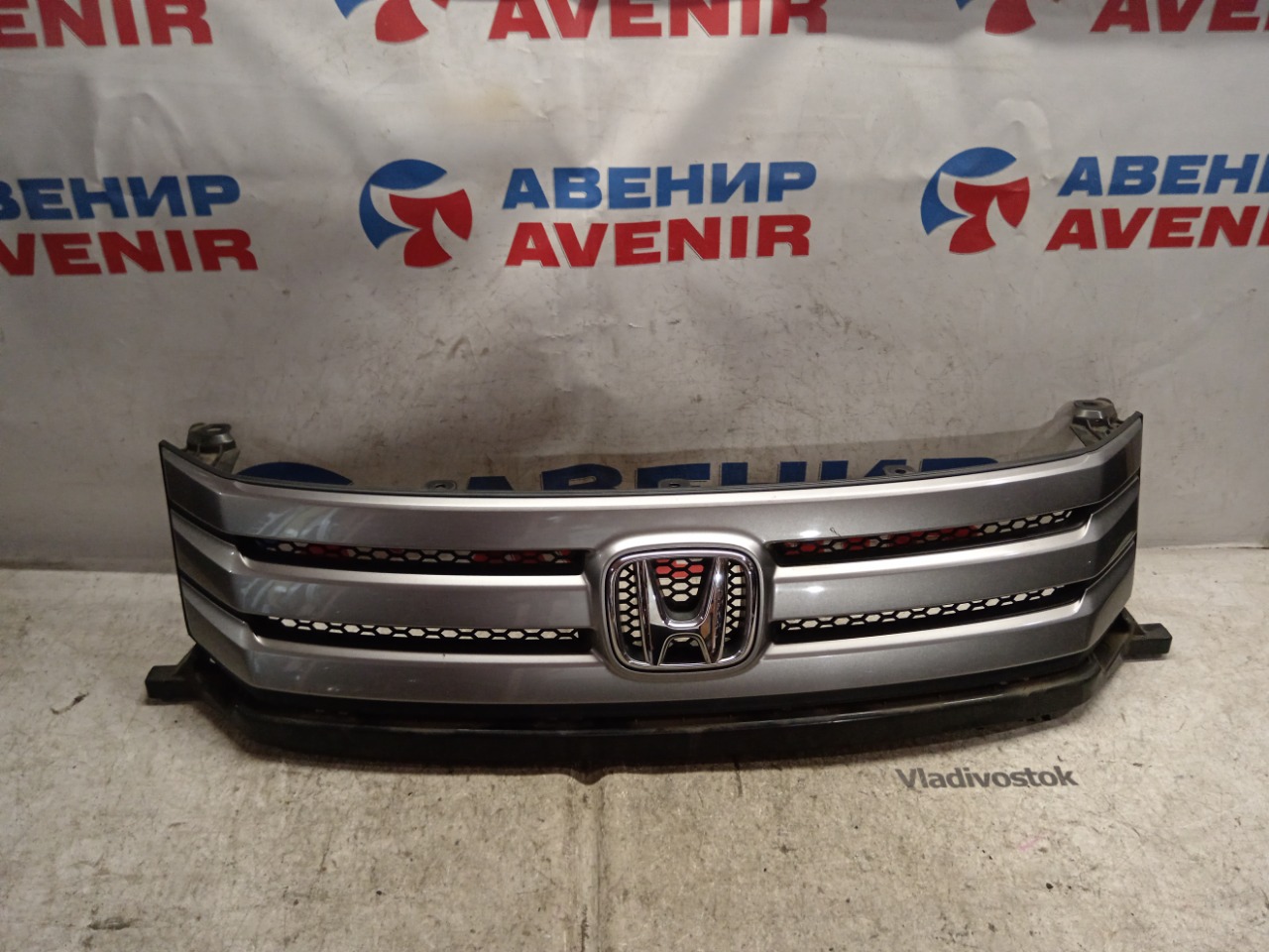 Решетка HONDA FREED SPIKE GB3 (б/у)
