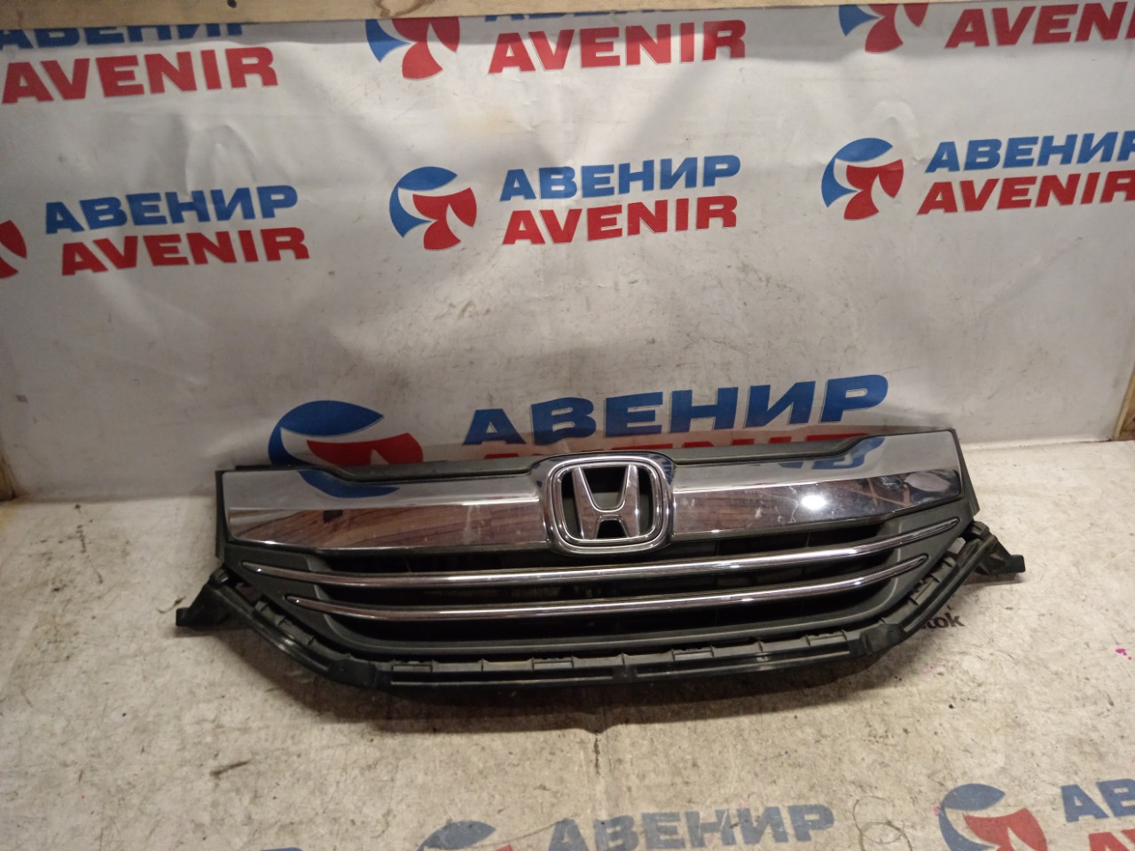 Решетка HONDA FREED GB3 L15A (б/у)