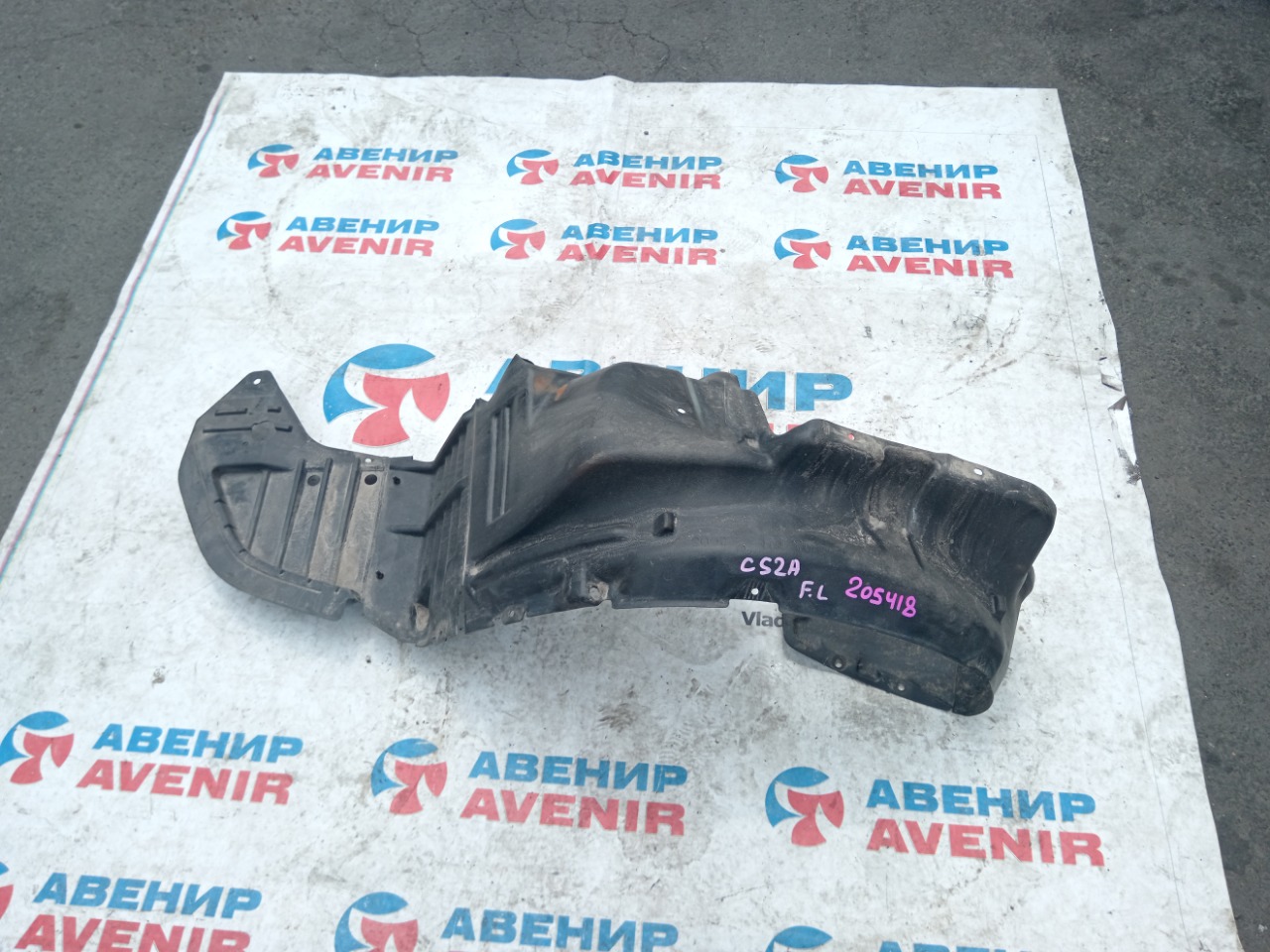 Подкрылок MITSUBISHI LANCER CS6A передний левый (б/у)
