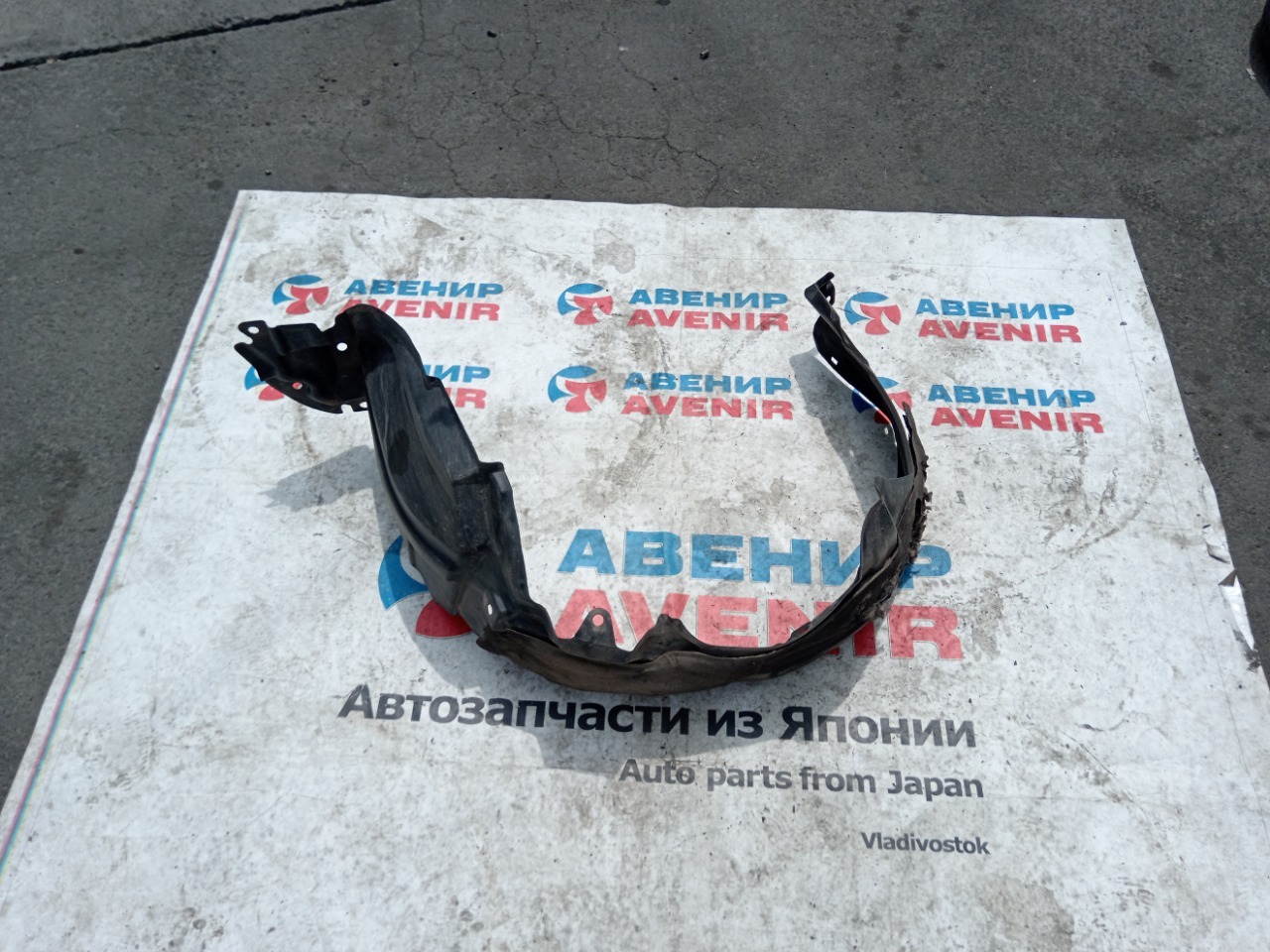 Подкрылок TOYOTA IST NCP60 передний левый (б/у)