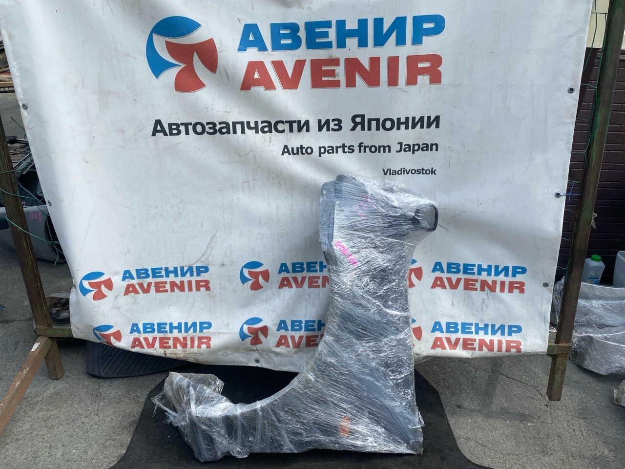 Крыло SUZUKI JIMNY JB43W K6A-T переднее левое (б/у)