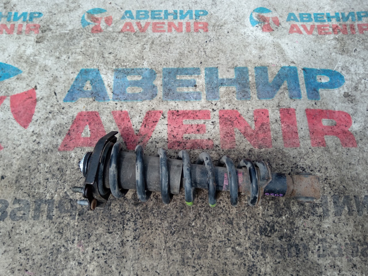 Стойка TOYOTA WISH ZGE25 2ZRFAE задняя правая (б/у)