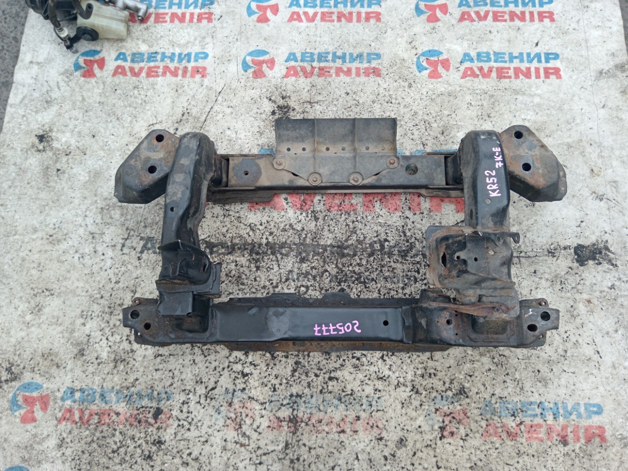 Балка под двс TOYOTA LITE ACE KR52 7K-E передняя (б/у)