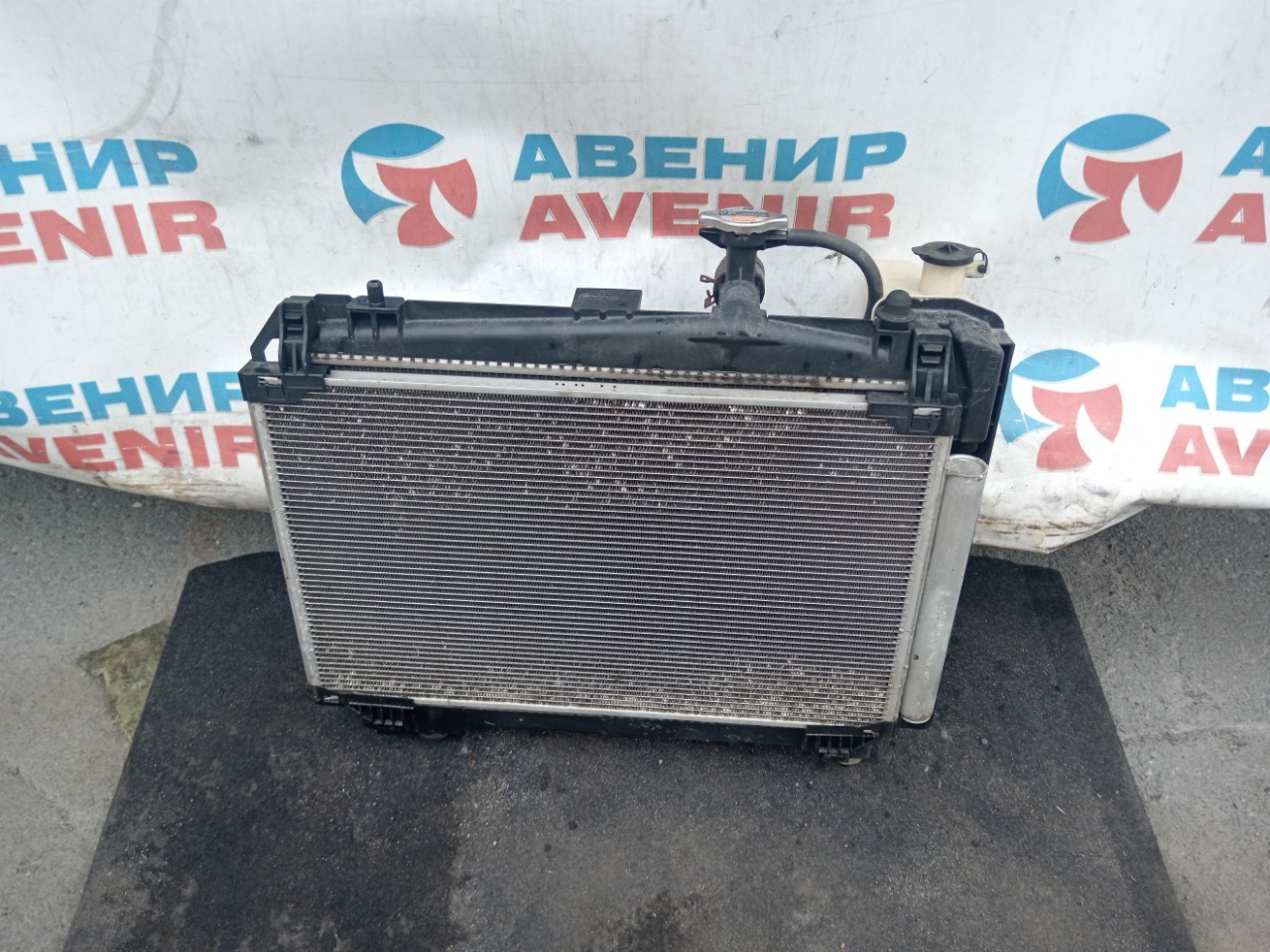 Радиатор TOYOTA VITZ NSP130 1NR-FE (б/у)