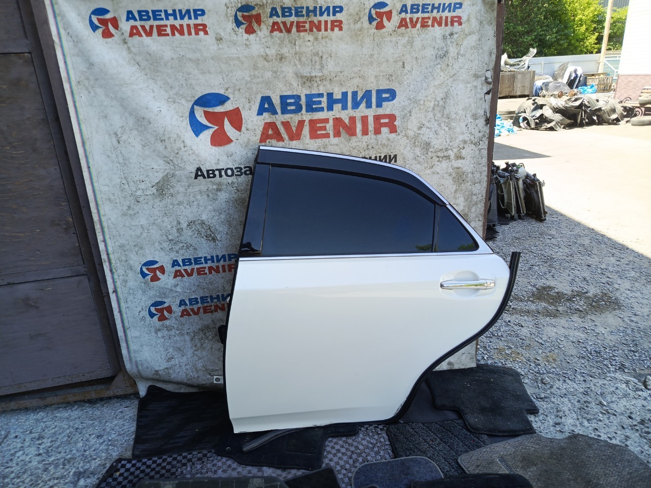 Дверь TOYOTA CROWN GWS204 задняя левая (б/у)
