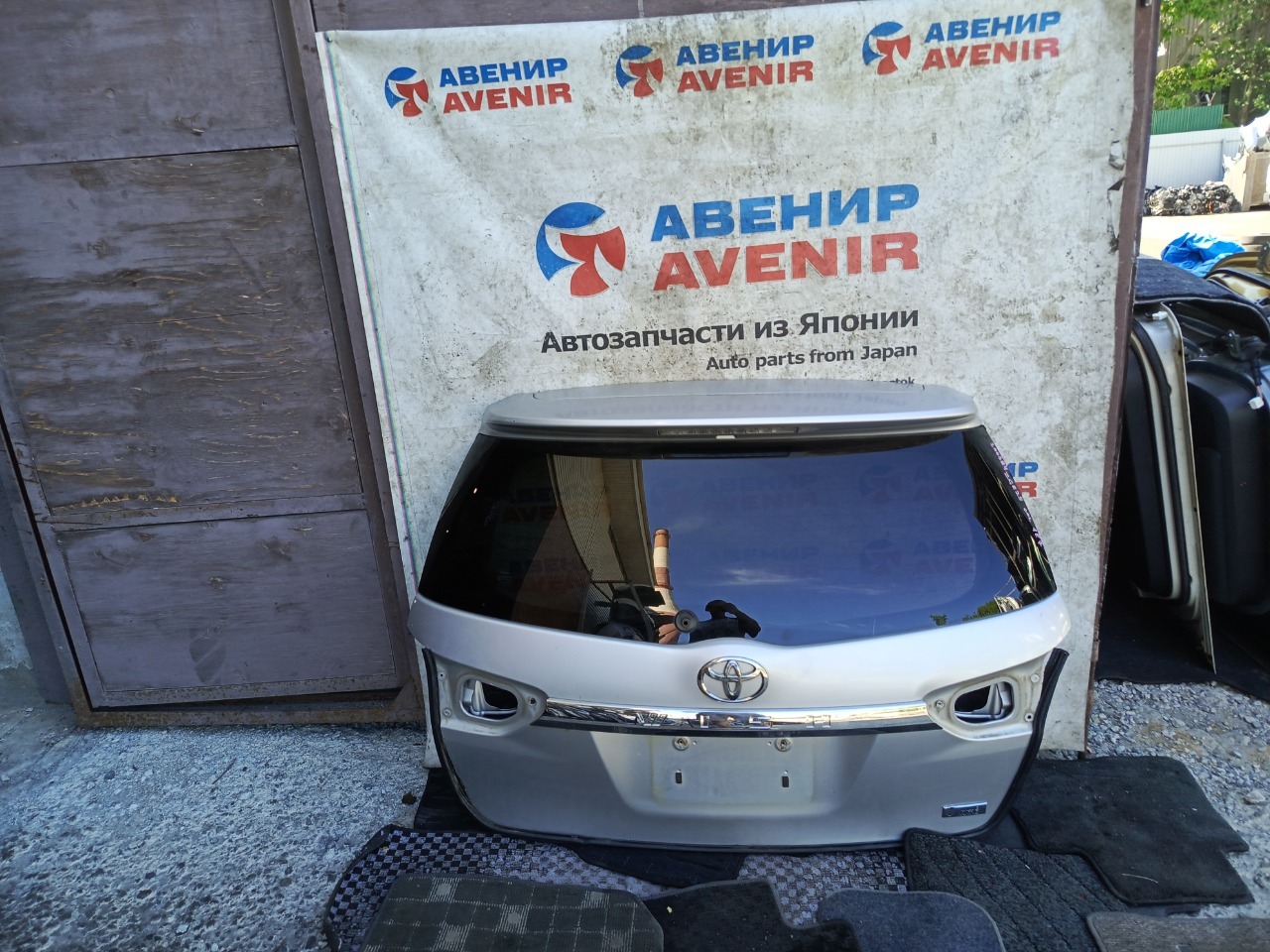 Дверь задняя TOYOTA WISH ZGE20G задняя (б/у)