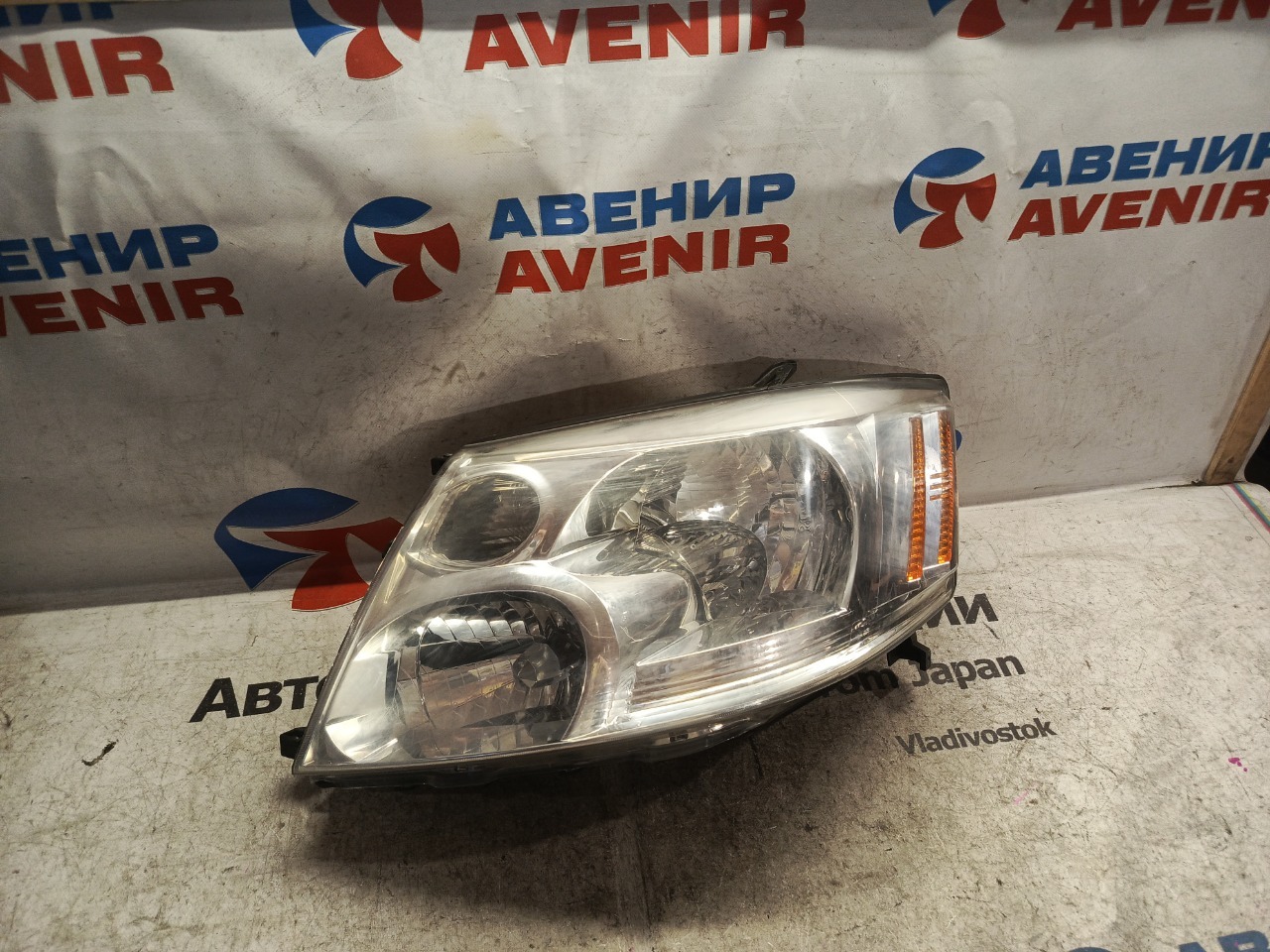 Фара TOYOTA ALPHARD ANH10W левая (б/у)
