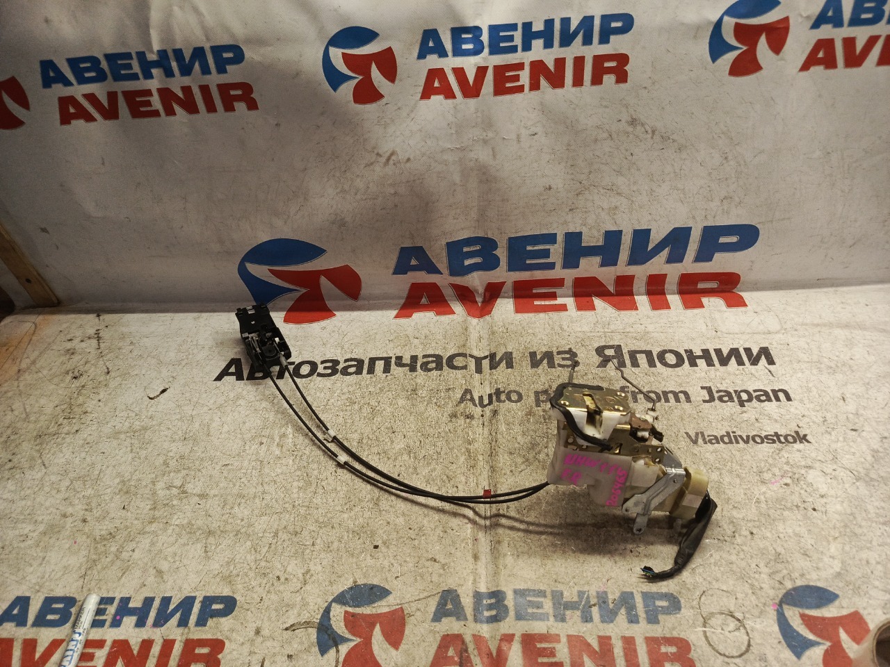 Замок двери TOYOTA PRIUS NHW11 передний правый (б/у)