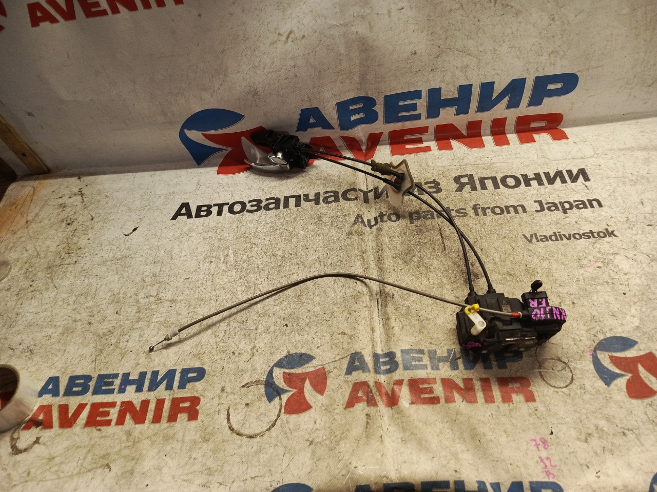 Замок двери NISSAN DUALIS J10 передний правый (б/у)