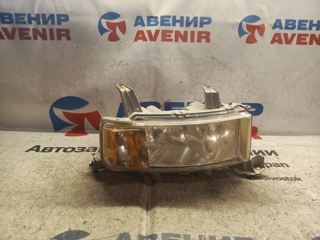 Фара TOYOTA BB NCP30 передняя правая (б/у)