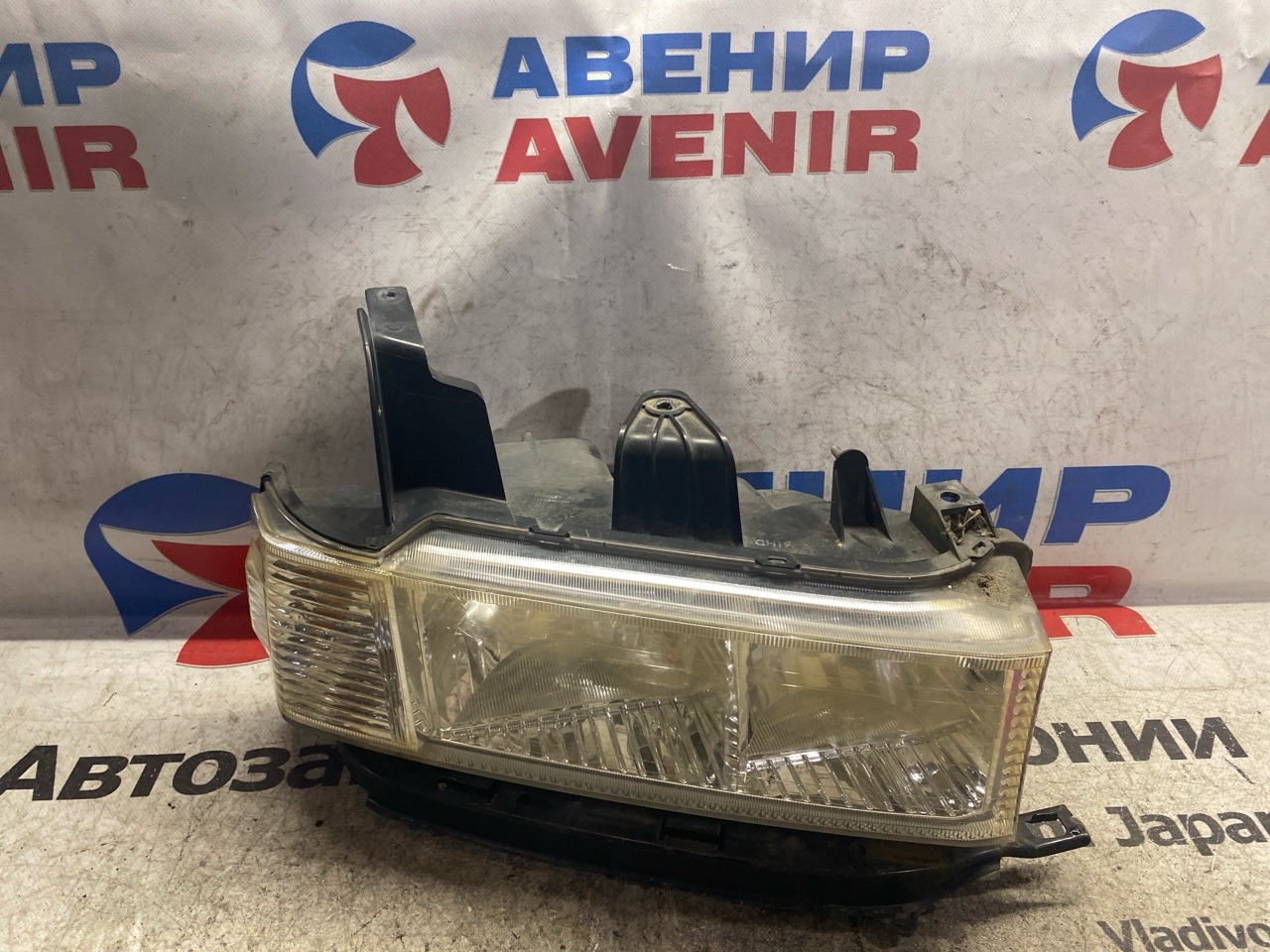 Фара HONDA MOBILIO SPIKE GK2 передняя правая (б/у)