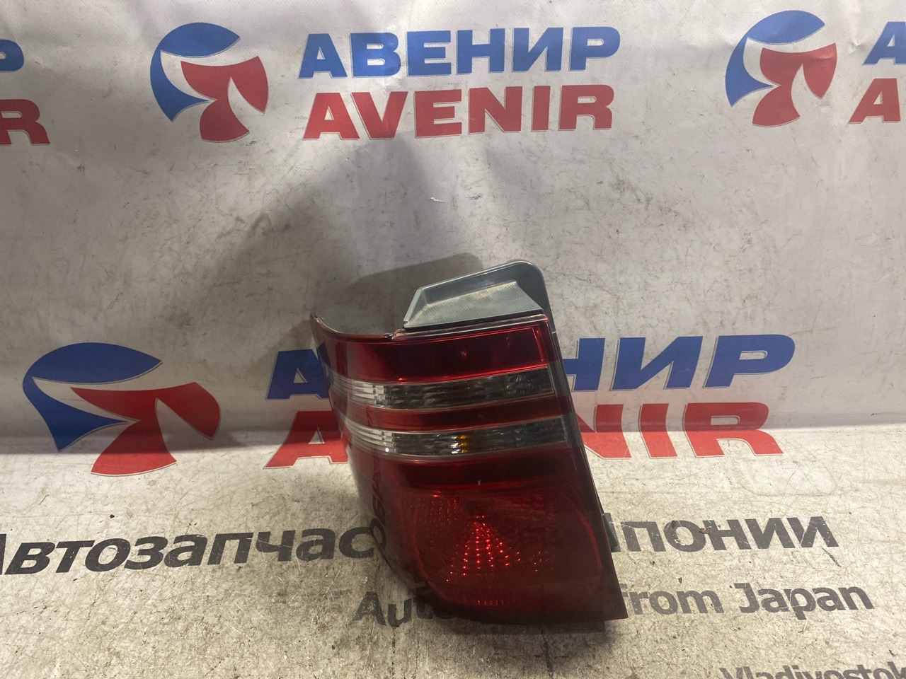 Стоп-сигнал TOYOTA ALPHARD ANH15 задний левый (б/у)