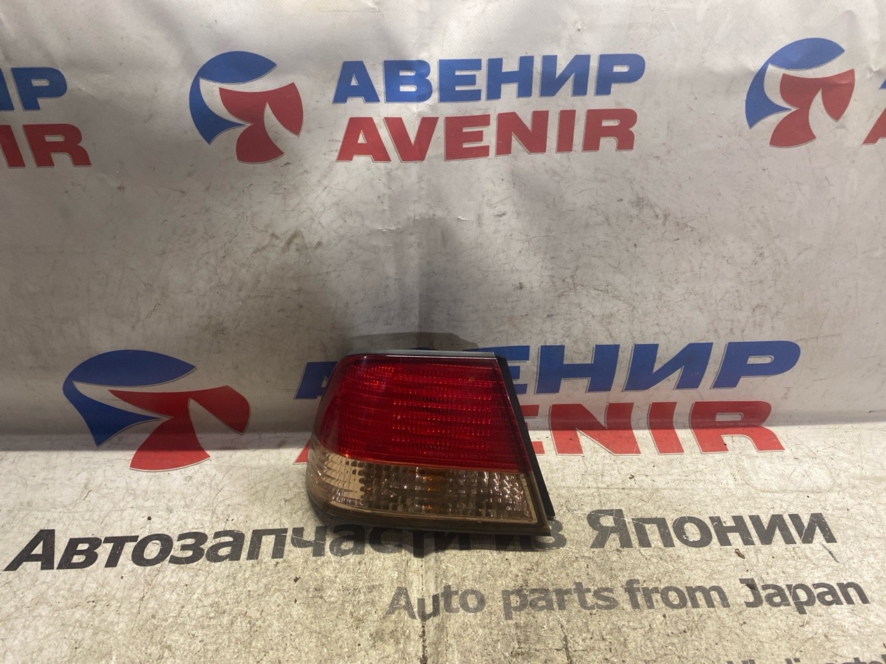 Стоп-сигнал NISSAN SUNNY FB15 задний левый (б/у)