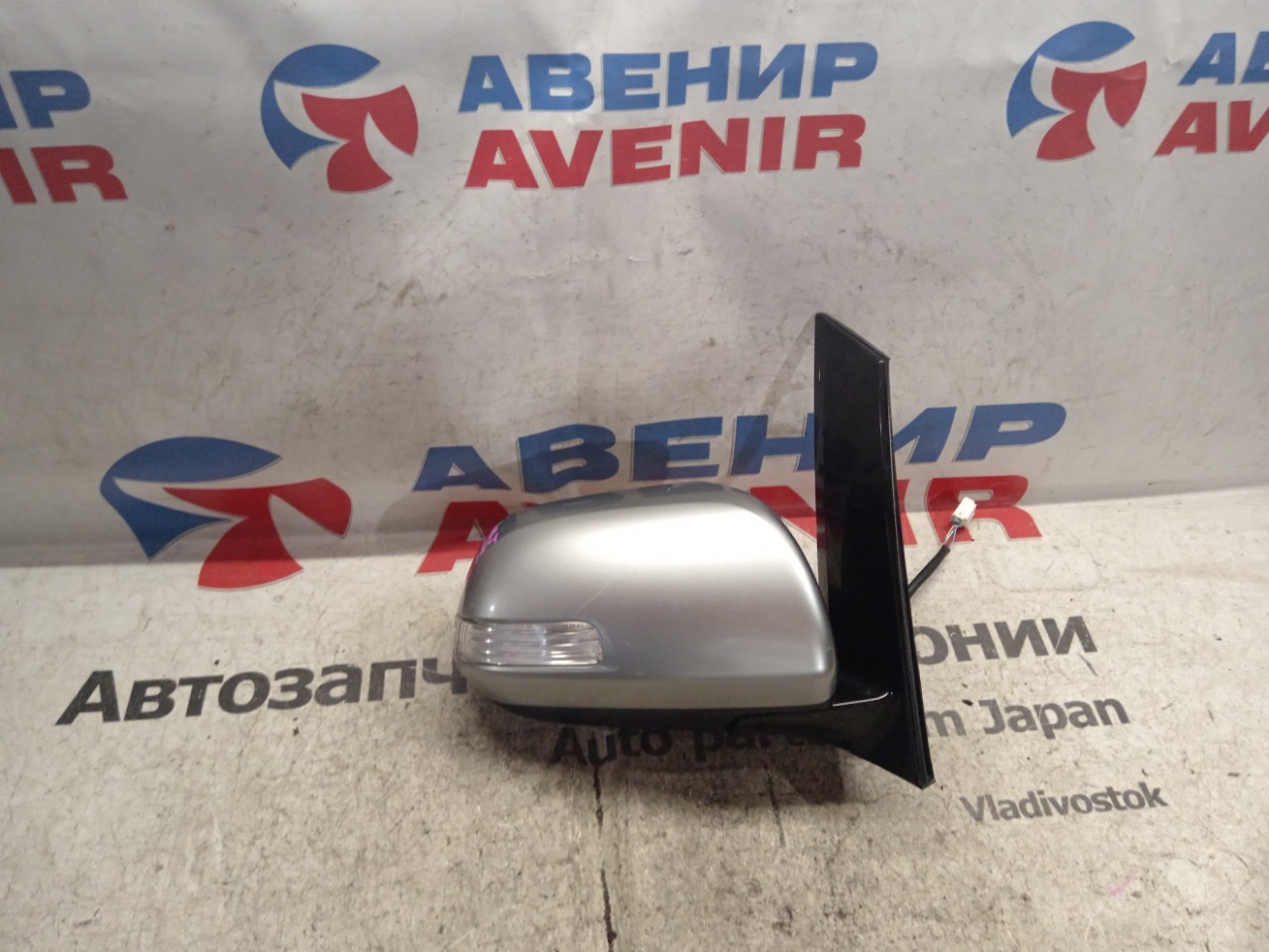 Зеркало TOYOTA VELLFIRE ATH20W переднее правое (б/у)