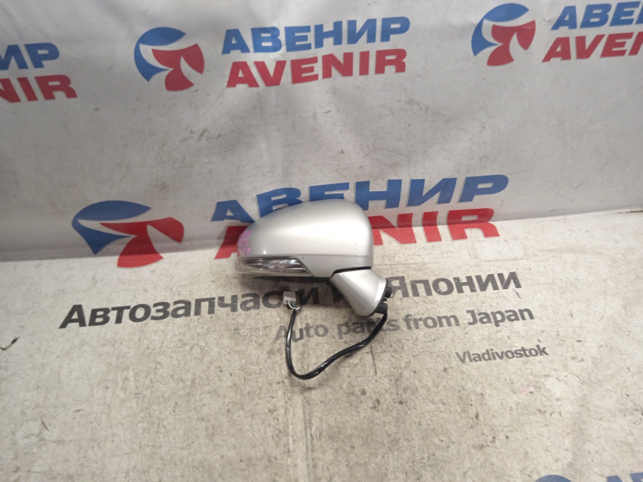 Зеркало TOYOTA WISH ZGE25 переднее правое (б/у)
