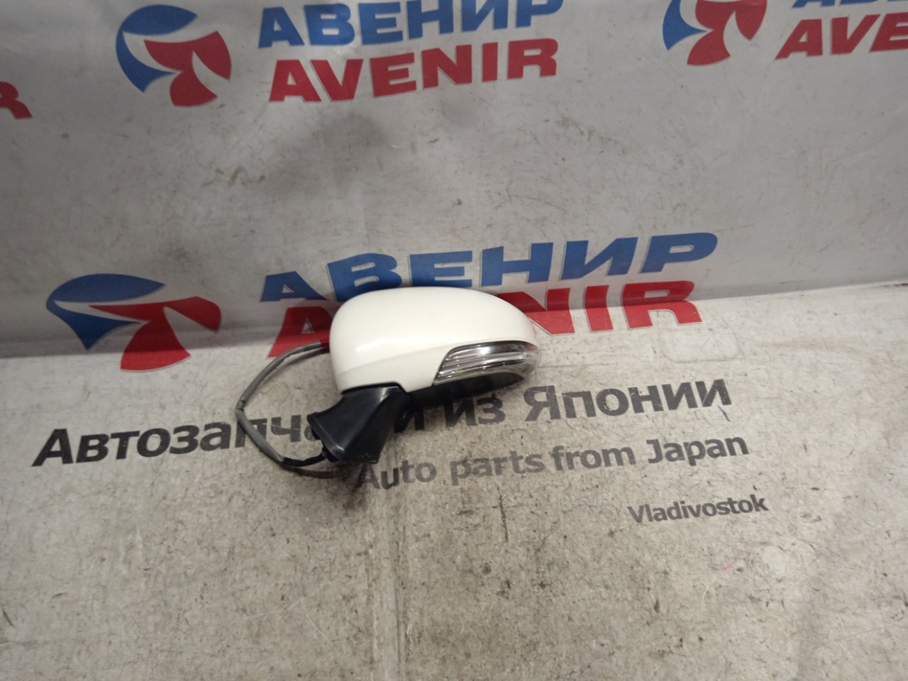 Зеркало TOYOTA PRIUS ZVW30 левое (б/у)