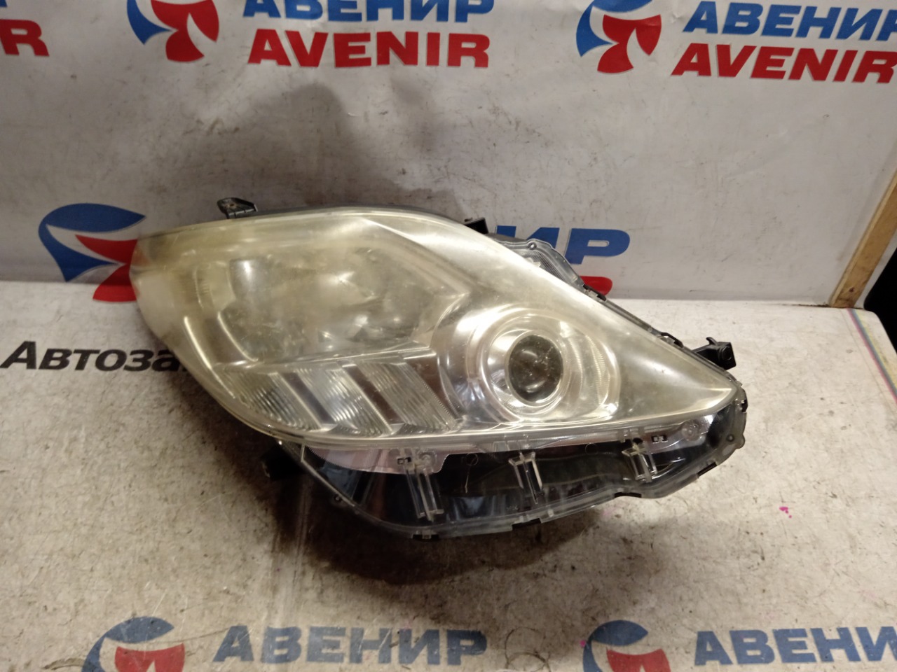 Фара TOYOTA ALPHARD GGH25 передняя правая (б/у)