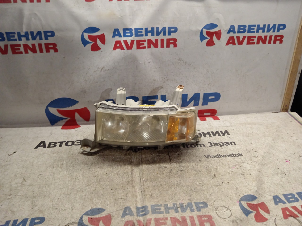 Фара TOYOTA BB NCP30 передняя левая (б/у)
