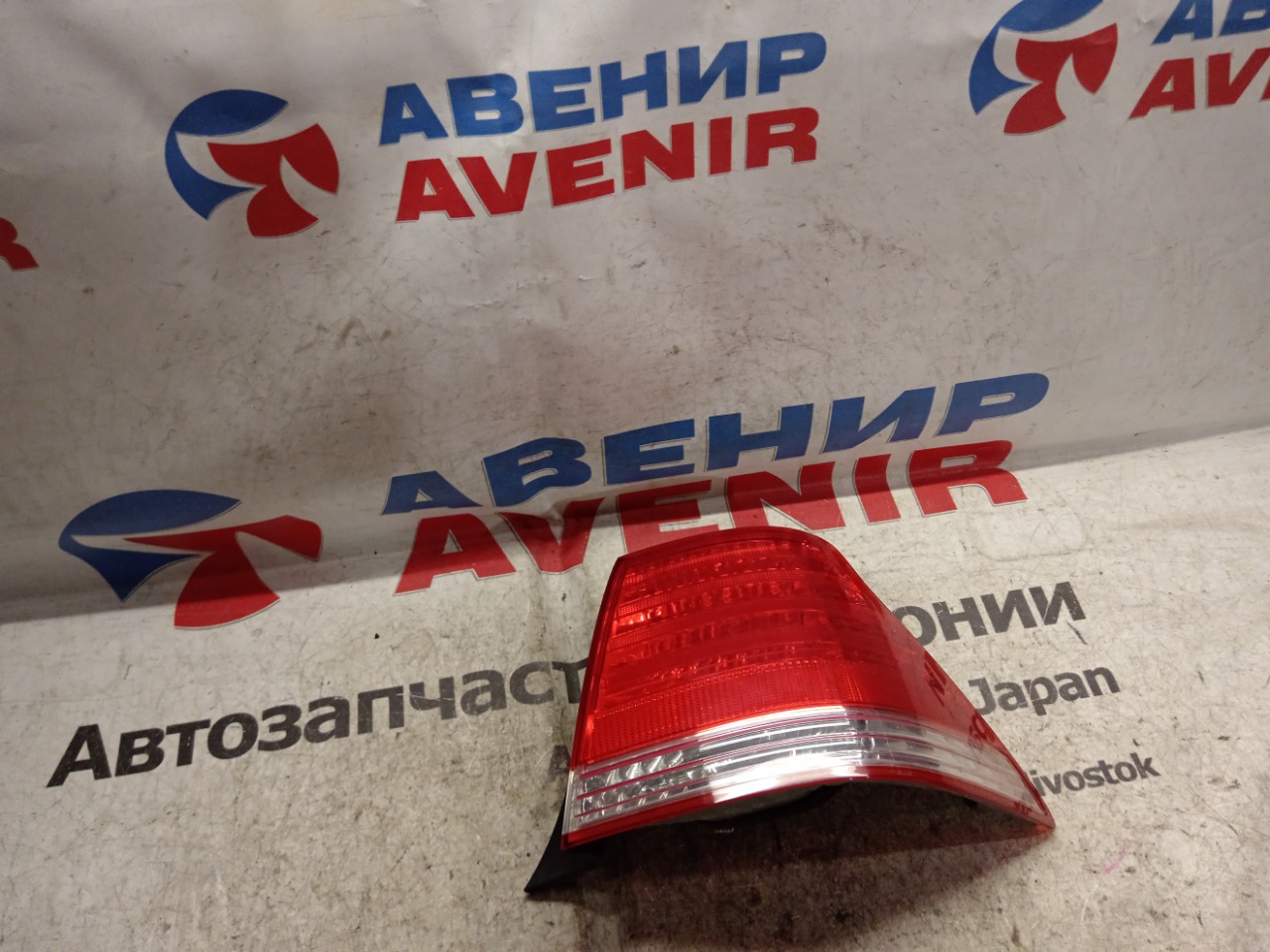 Стоп-сигнал TOYOTA CROWN GRS180 задний правый (б/у)
