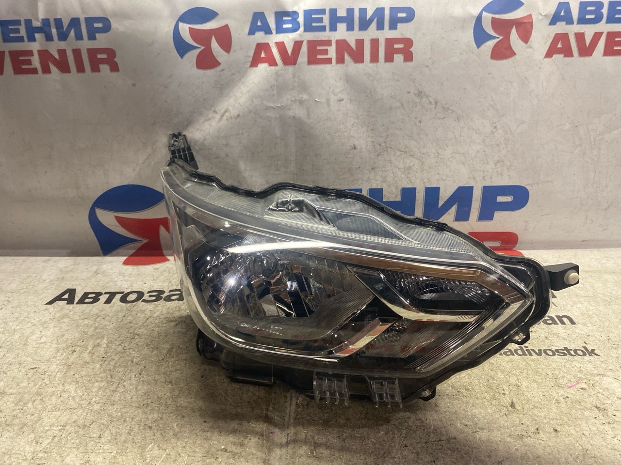 Фара NISSAN DAYZ B43W передняя правая (б/у)