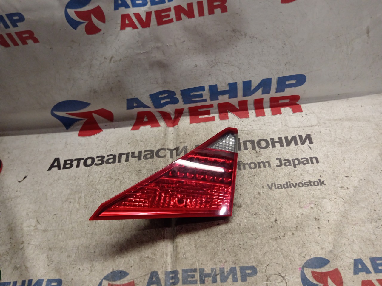 Стоп-вставка TOYOTA ALPHARD ANH20W задняя правая (б/у)
