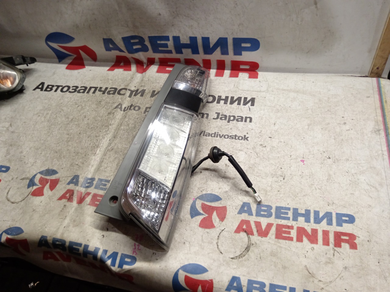 Стоп-сигнал HONDA N-WGN JH1 задний правый (б/у)