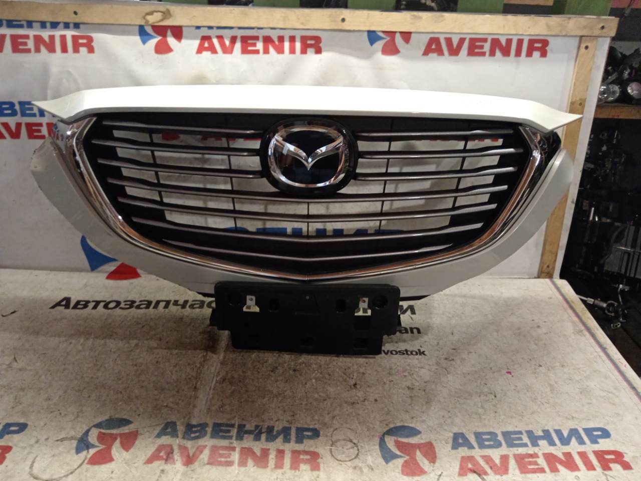 Решетка MAZDA CX-3 DK5AW передняя (б/у)