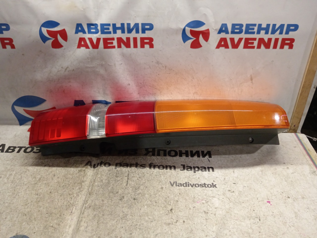 Стоп-сигнал HONDA STEPWGN RF3 задний левый (б/у)