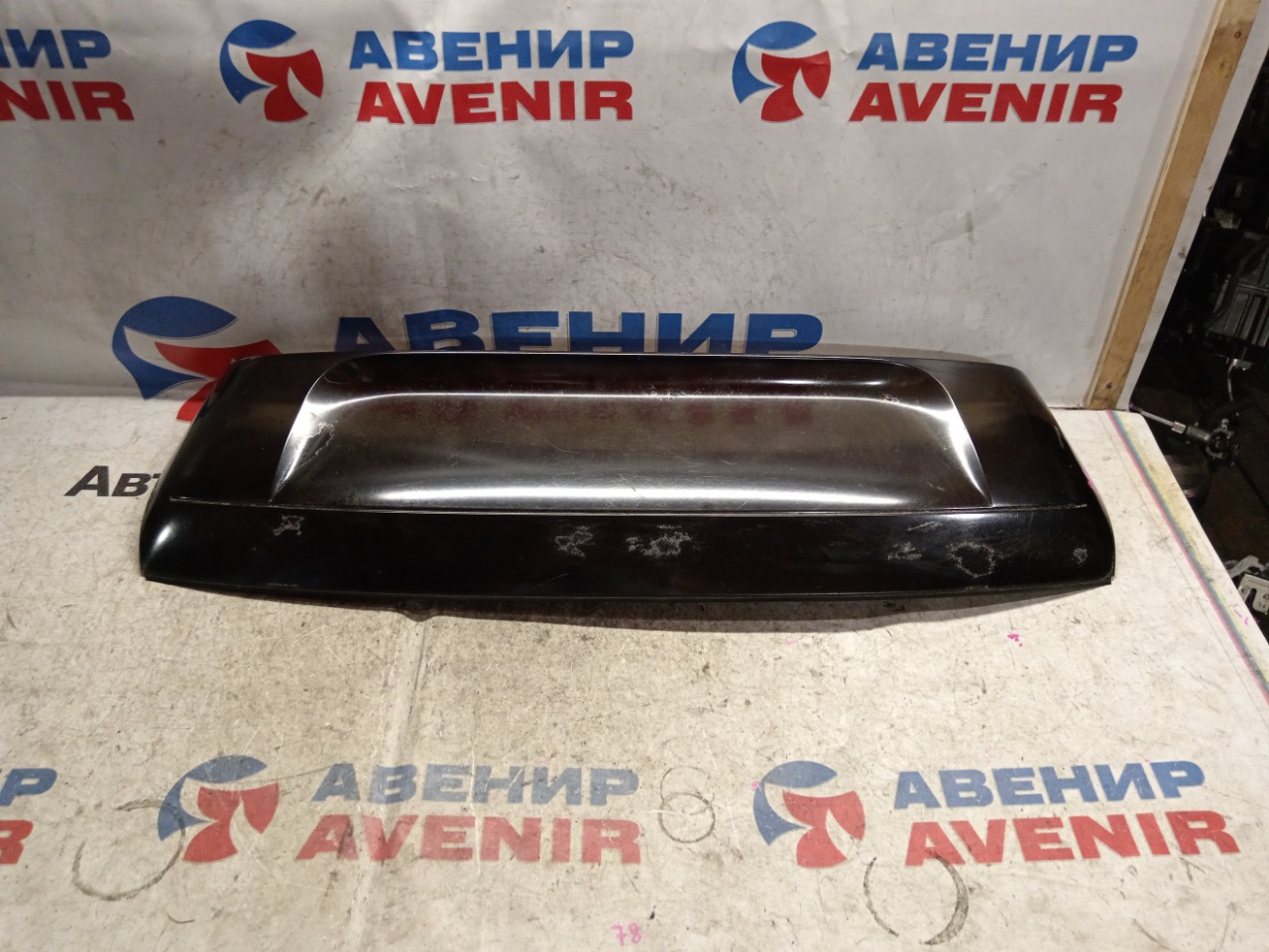 Дифлектор на люк TOYOTA COROLLA SPACIO AE111 (б/у)