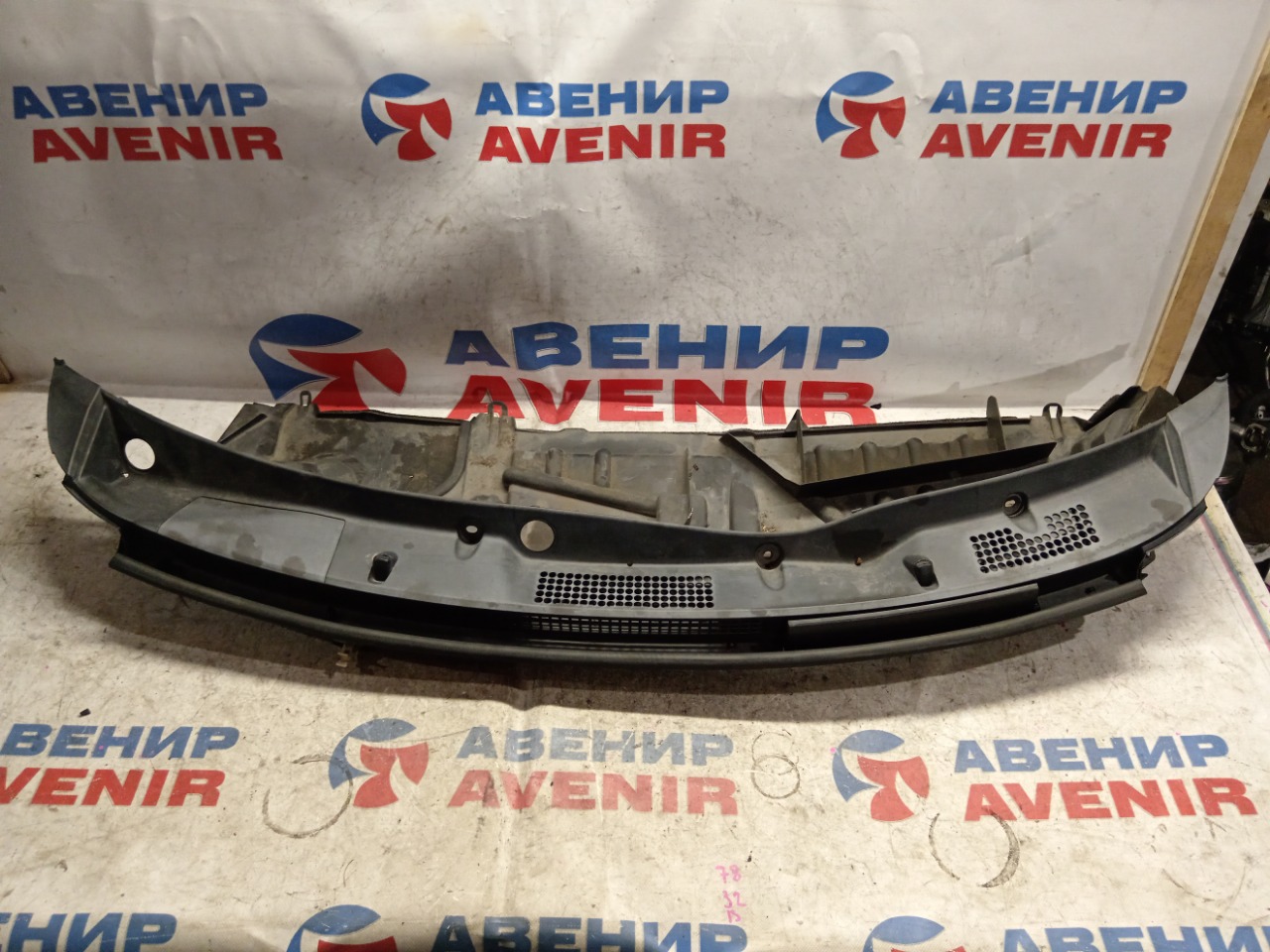 Жабо DAIHATSU TANTO L375S переднее (б/у)
