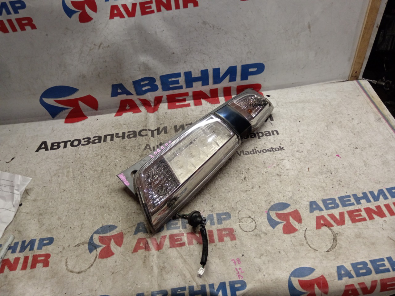 Стоп-сигнал HONDA N-WGN JH1 задний правый (б/у)