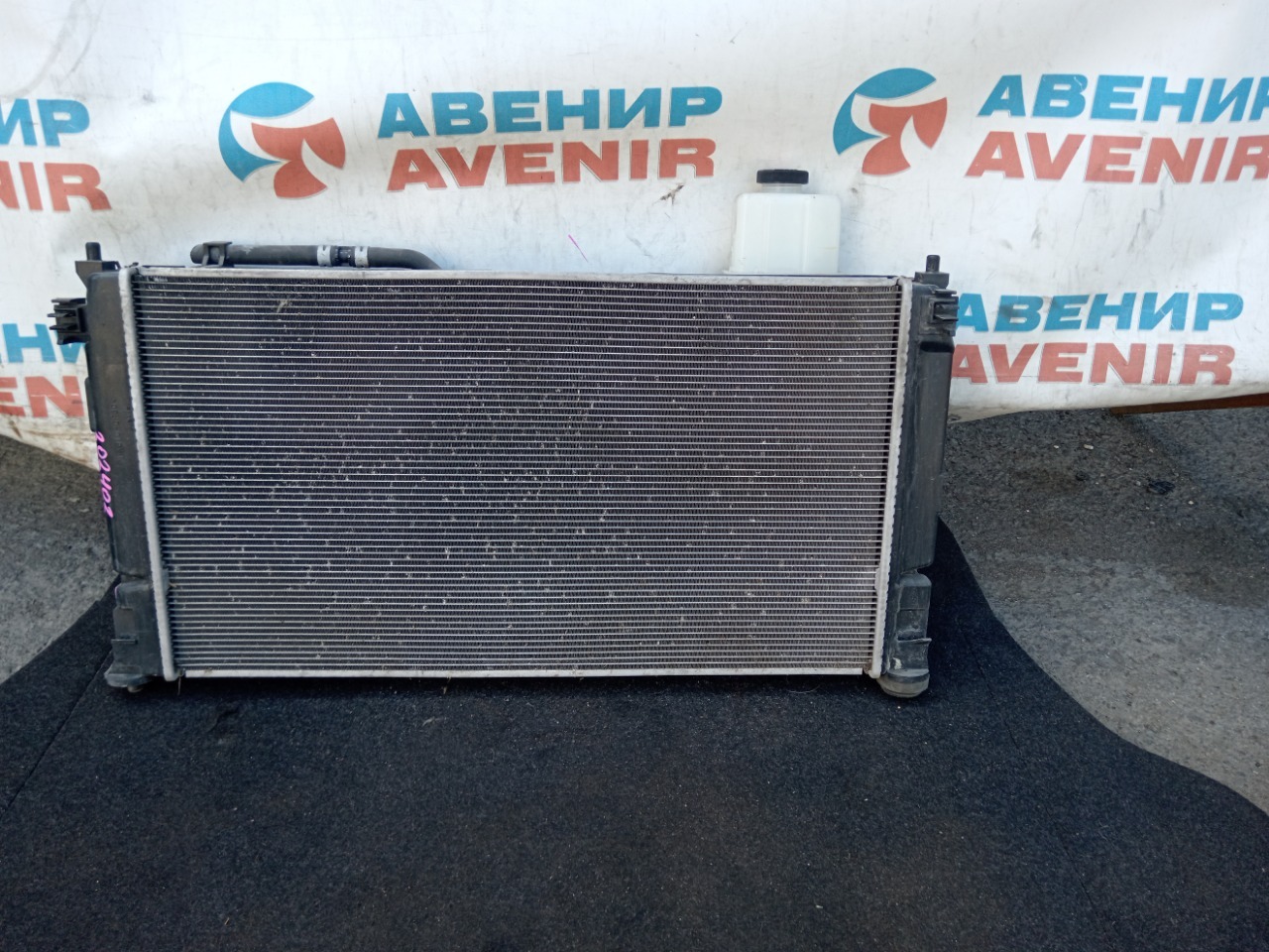 Радиатор TOYOTA PRIUS ZVW50 2ZR-FXE (б/у)