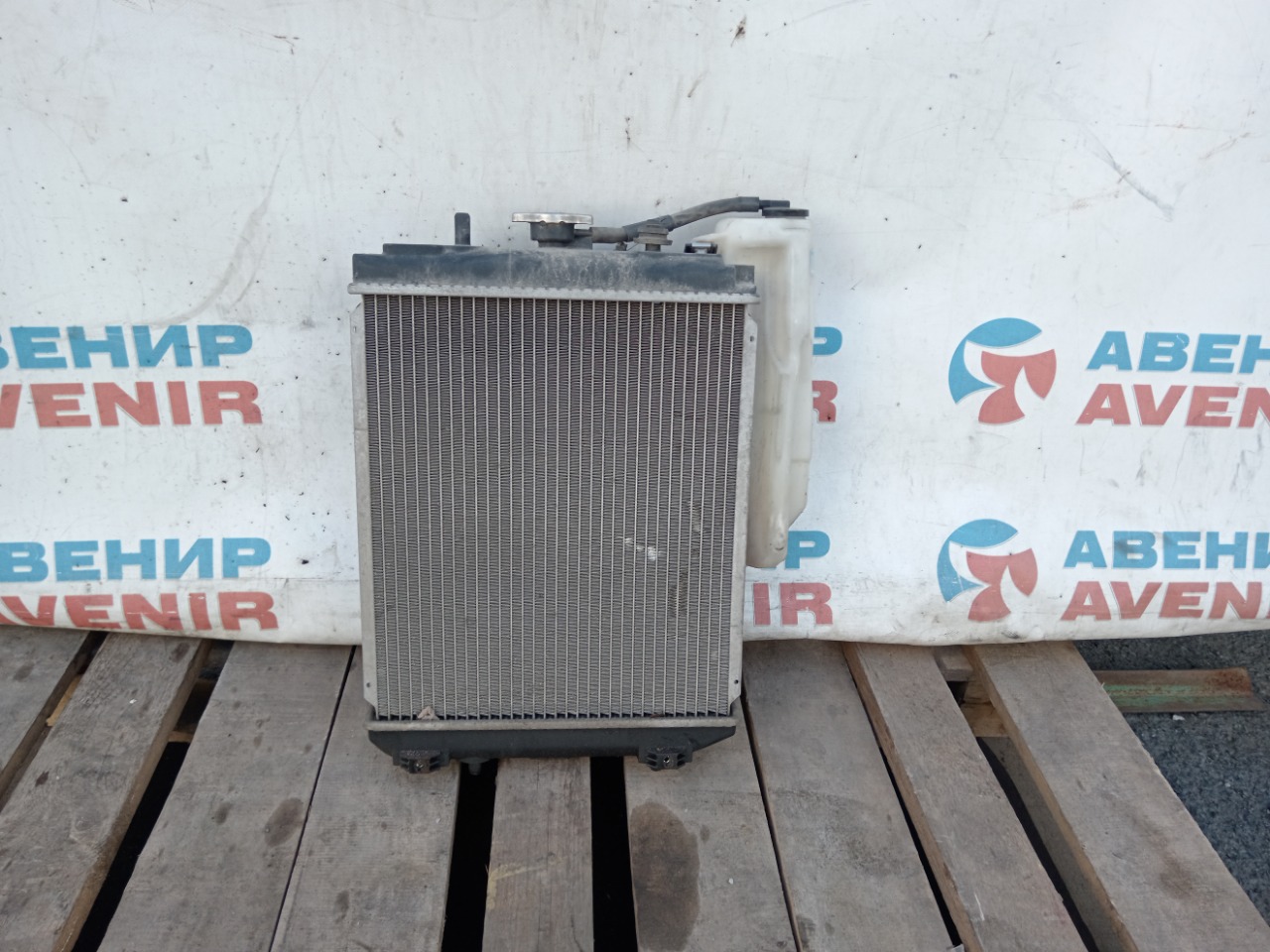 Радиатор DAIHATSU MAX L952S JB-DET (б/у)