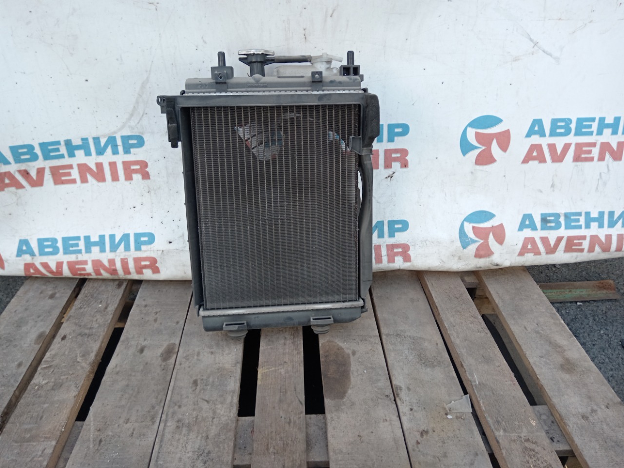 Радиатор DAIHATSU MIRA COCOA L675S KF (б/у)