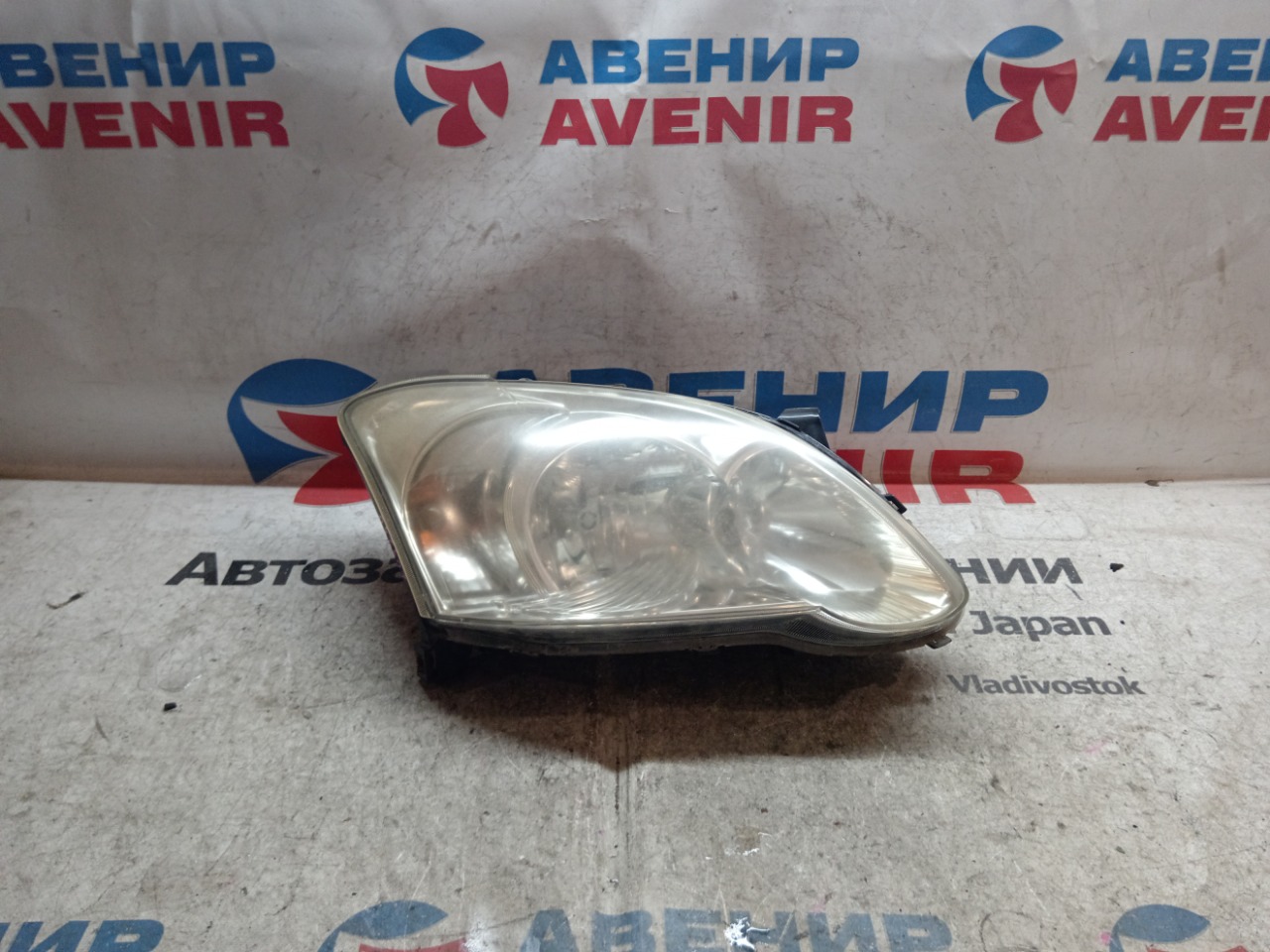 Фара TOYOTA ALLEX NZE121 передняя правая (б/у)