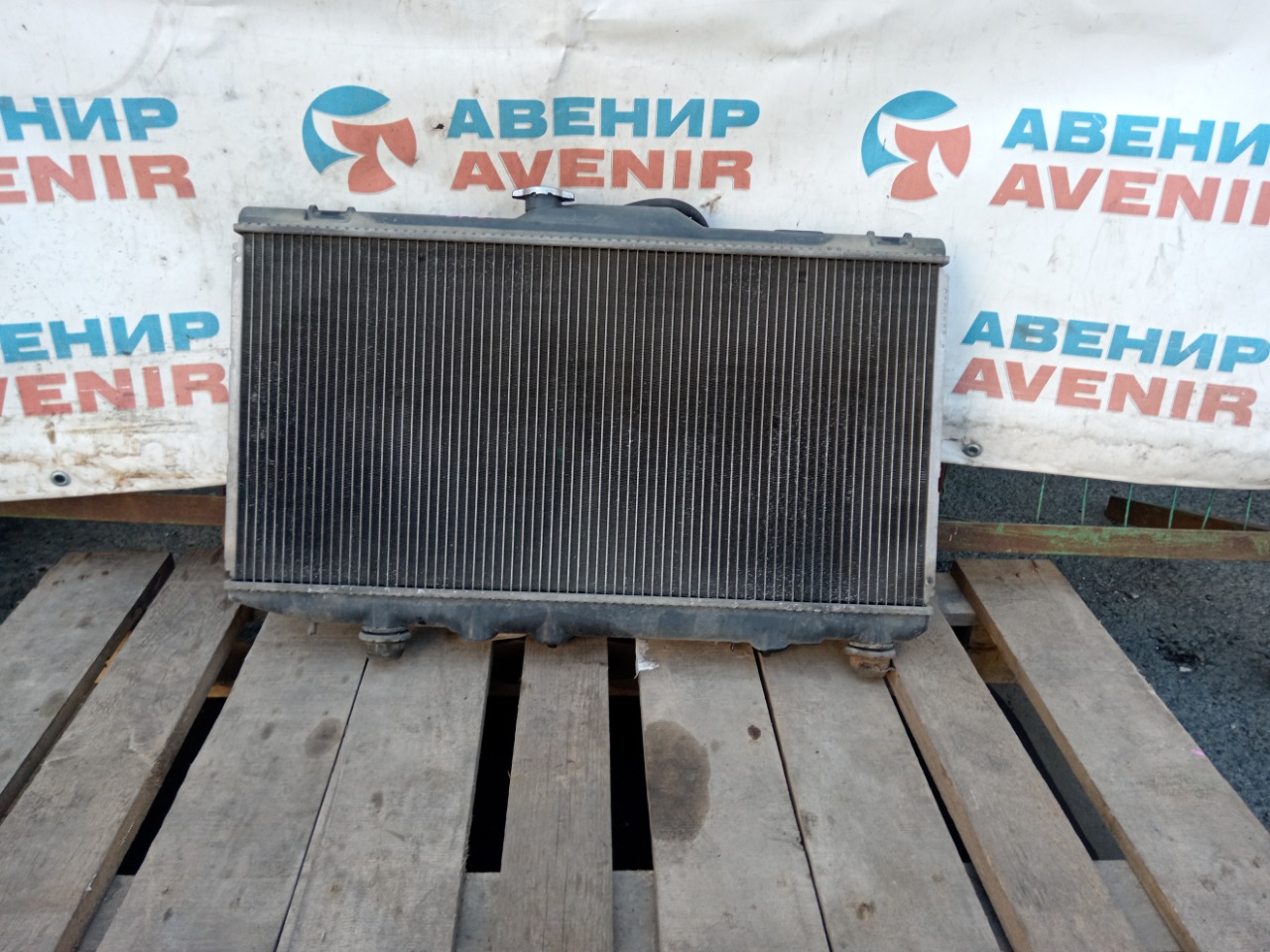 Радиатор TOYOTA COROLLA SPASIO AE115 7A-FE (б/у)